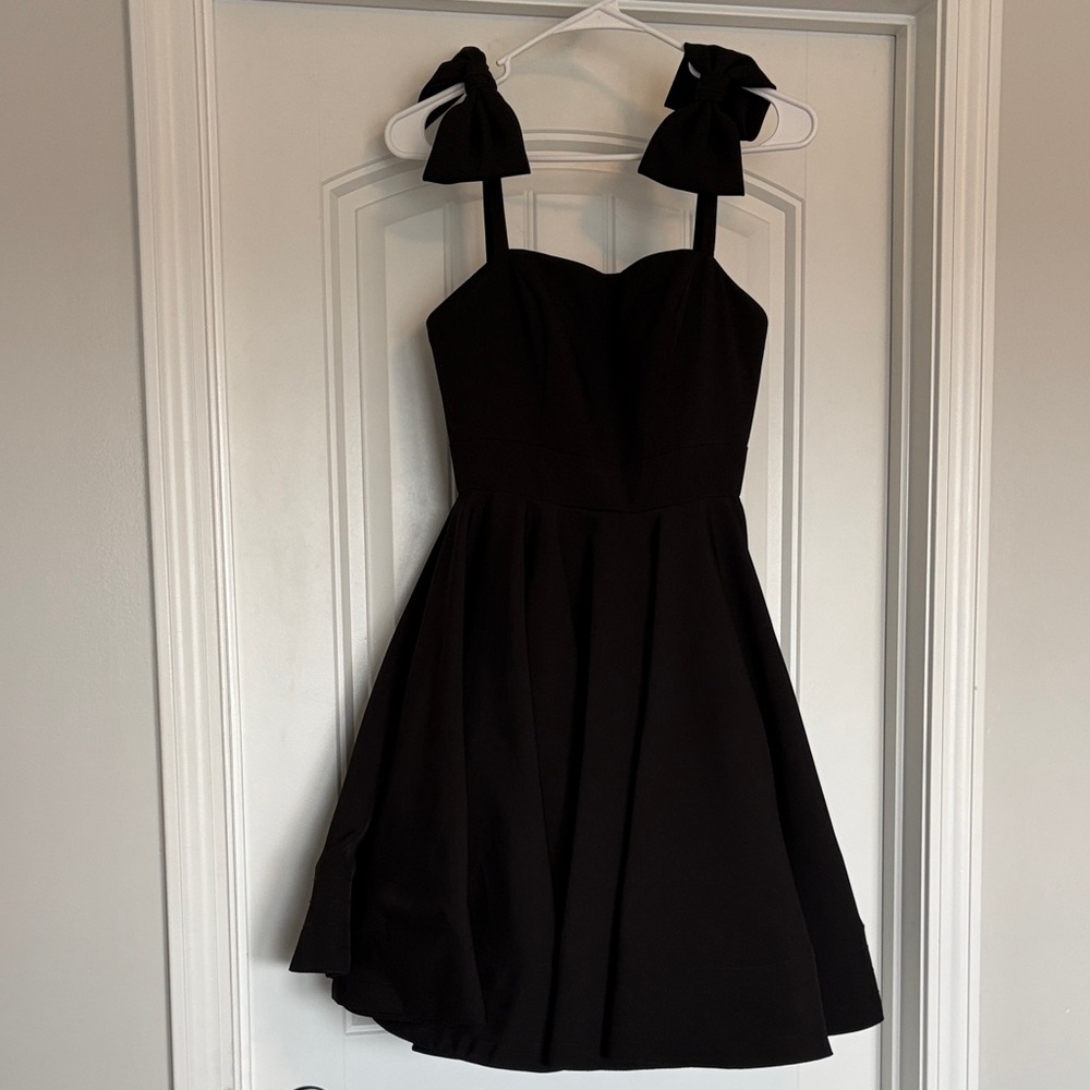 Elegant Black Dress with Bow Straps